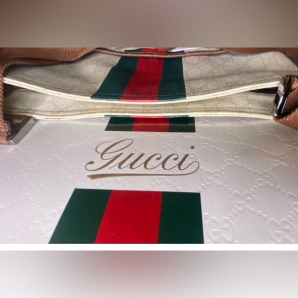 GUCCI ❤️❤️ SHERRY/WEB LINE CROSSBODY RARE - Picture 7 of 15